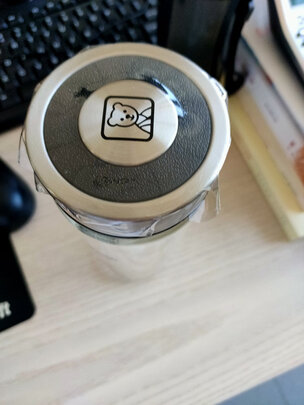 玻璃杯