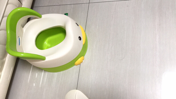 儿童马桶
