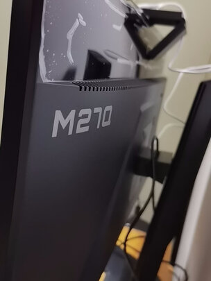 %title插图%num 技嘉显示器 27英寸KVM电竞显示器0.5ms 170Hz SS IPS 2K夏普屏HDR400广色域 Type-C充电 压枪黑平衡 M27Q