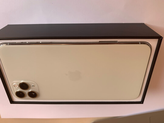 震撼!Apple iPhone 11 Pro Max怎么样?用后2小时死机了?