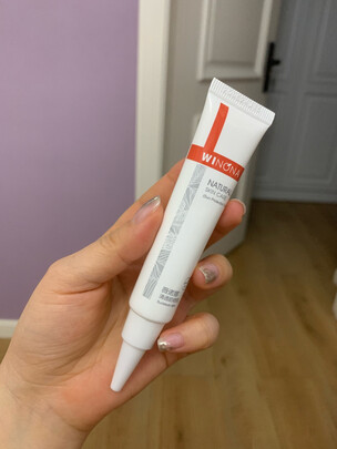 三,悠宜(unny club)防晒喷雾网友对比评测