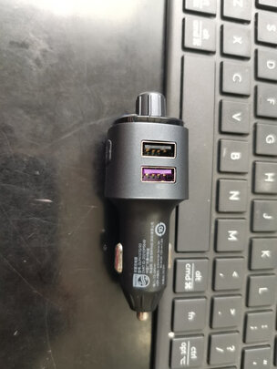 车载充电器
