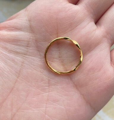 黄金戒指