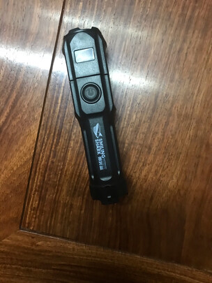 强光手电筒