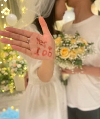 钻石戒指