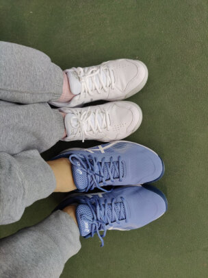 网球鞋