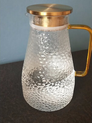 玻璃水杯