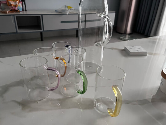 玻璃水杯