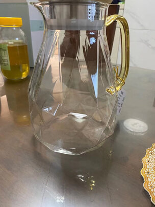 玻璃水杯