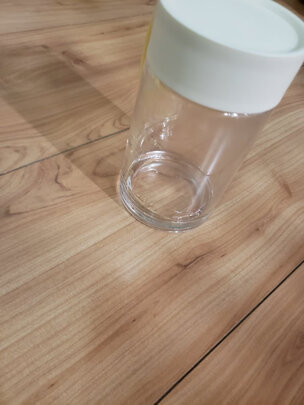 玻璃杯