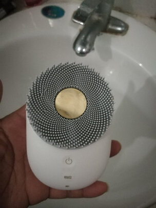 lgpral美容仪好使吗？用了会不良反应没有？