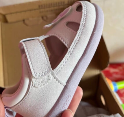 图片[1] - 巴拉巴拉童鞋夏季凉鞋2023新款，白绿色，17码内长15.4-16。好用吗？ - 淘实惠