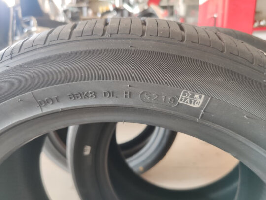 韩泰215/50R17到底怎么样？用料够好吗？结实耐用吗？