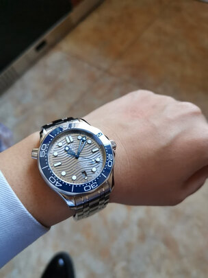 手表|客观评价欧米茄210.30.42.20.06.001手表怎么样？上手三周说真相