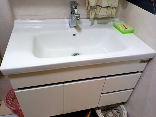 浴室柜|[用户爆料]联勒实木浴室柜怎么样?多少人不看被坑了？