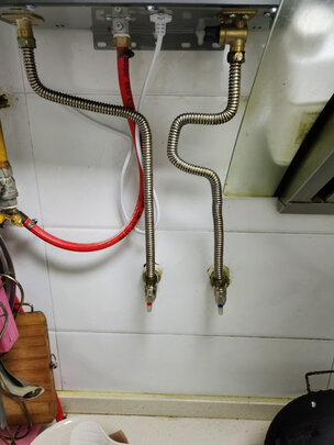 燃气热水器