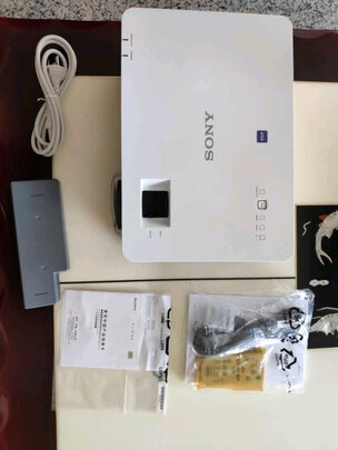 真实反馈索尼VPL-EX570投影仪怎么样?用后说真相感受