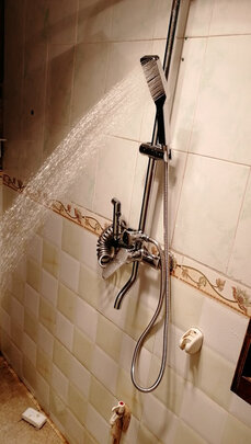 华帝084200恒温花洒|用户揭秘华帝084200恒温花洒好吗,入手解密评测真相