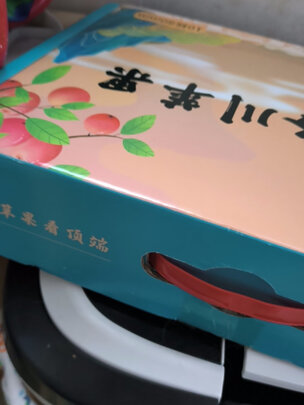配送速度很快,包装也很不错, 这次的大苹果应该还不错,顺丰送货上门