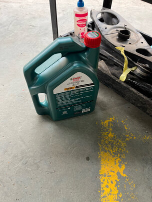 %title插图%num 嘉实多(Castrol)磁护 全合成机油 汽车保养汽机油 5W-40 SN级 4L 汽车用品