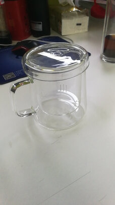 玻璃杯