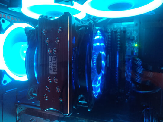 超频三（PCCOOLER）东海争霸 CPU散热器 （6热管/支持2011/1200/PWMRGB/镀镍散热鳍片/12cm风扇/7种颜色）