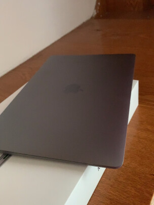 Apple MacBook Air好不好，续航给力吗？功能齐全吗 