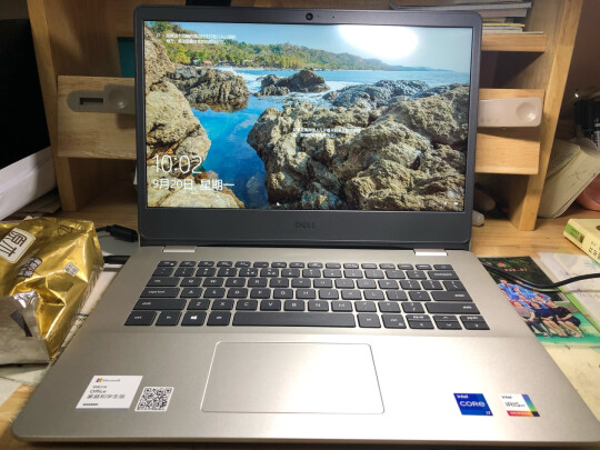 戴尔Vostro 14-3400和华硕VivoBook15 X有很大区别吗？显示效果哪款更加好，哪个散热超快？