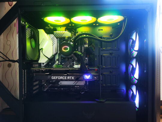 %title插图%num 安钛克 Antec NE850白金牌全模组/7年换新/电脑电源 850W(全日系电解电容/80Plus/风扇启停)
