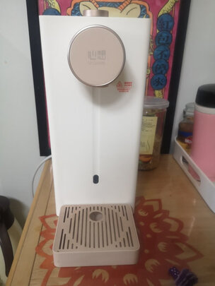 饮水机
