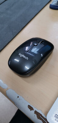 罗技(logitech)m557(m558)鼠标无线蓝牙鼠标办公鼠标对称鼠标红色
