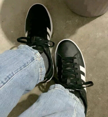 运动板鞋