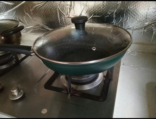 麦饭石不粘锅