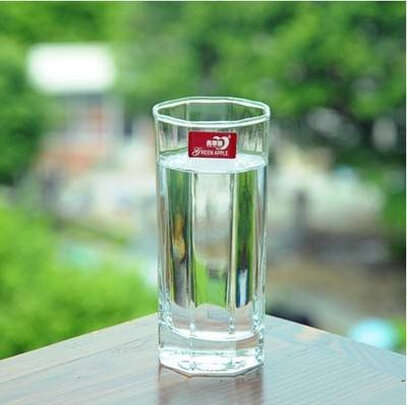 玻璃杯