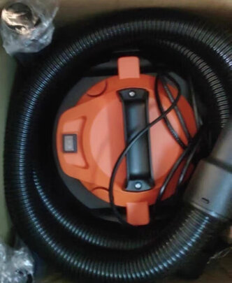 车载吸尘器