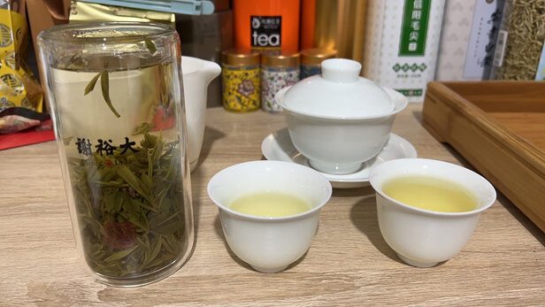 功夫茶具|景德镇白玉兰盖碗套装功夫茶具好吗？图文评测曝光