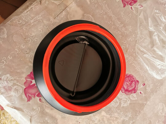 车载垃圾桶