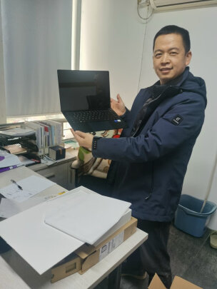 %title插图%num 华为笔记本电脑MateBook X Pro 2022 14.2英寸11代酷睿i7 16G 1TB锐炬显卡/3.1K触控全面屏/超级终端 翡冷翠