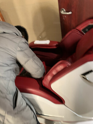 大家评测欧利华A8808按摩椅怎么样?质量反馈不行？