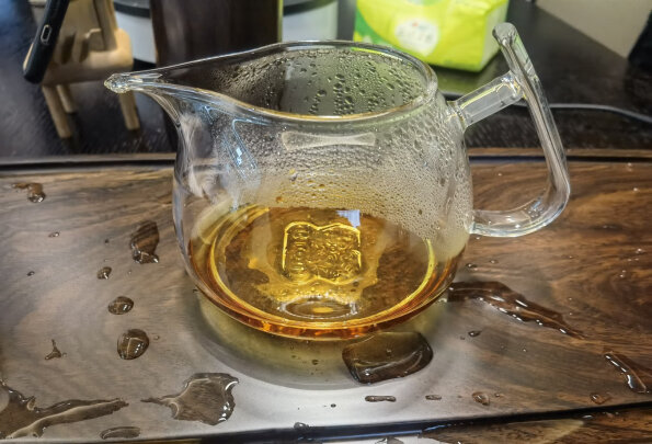 玻璃杯