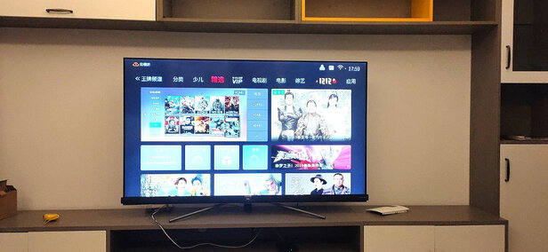 TCL65V8电视|【热搜头条】tcl65v8和荣耀x1哪个好？不吹不黑讲真相感受