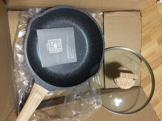 麦饭石不粘锅