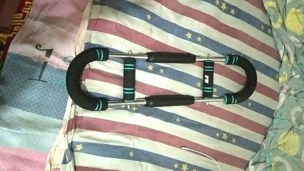 臂力器