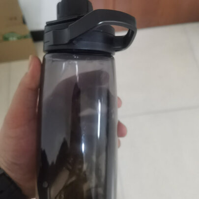 运动水杯