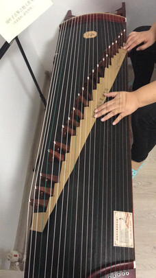 乐器古筝