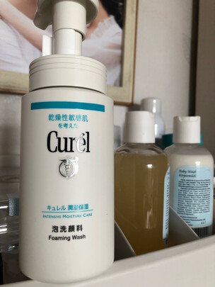 氨基酸泡沫洗面奶