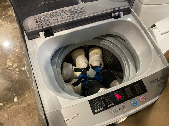 一:选购奥克斯(aux)xpb26-608洗鞋机建议