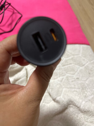 车载充电器
