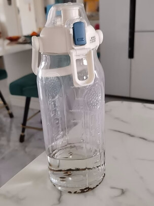 吸管水杯