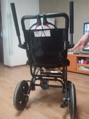 手动折叠轮椅